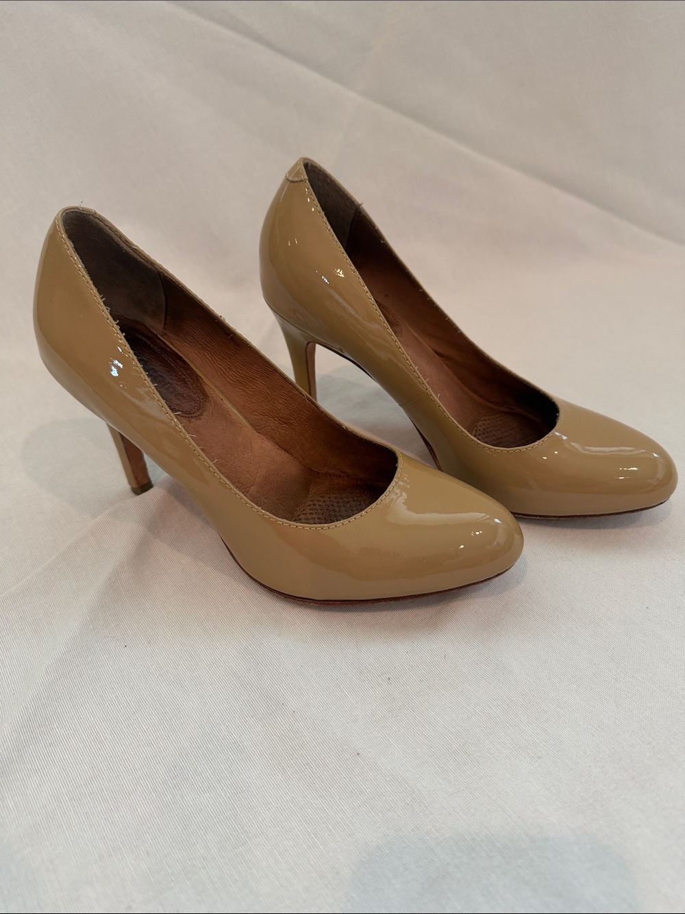 Corso Como Patent Leather Mid Heel Pumps in Beige-Tan